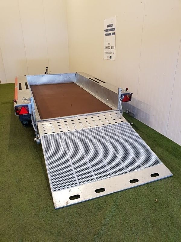 Temared Tara Pluss (2 akslinger)