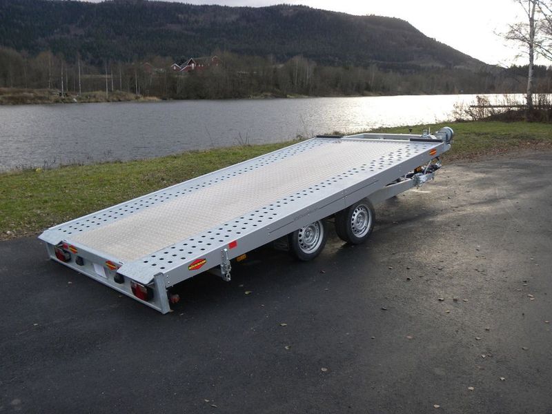 Böckmann AH 4320/27, førsteklasses 2,7t biltransporter