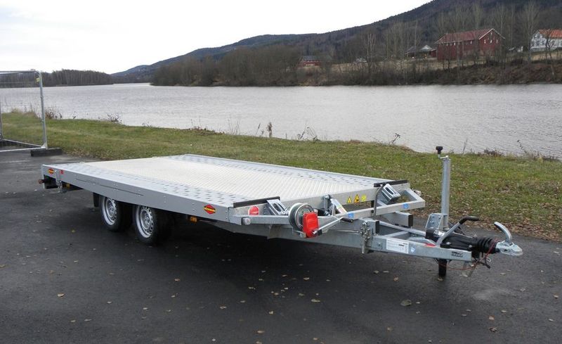 Böckmann AH 4320/27, førsteklasses 2,7t biltransporter